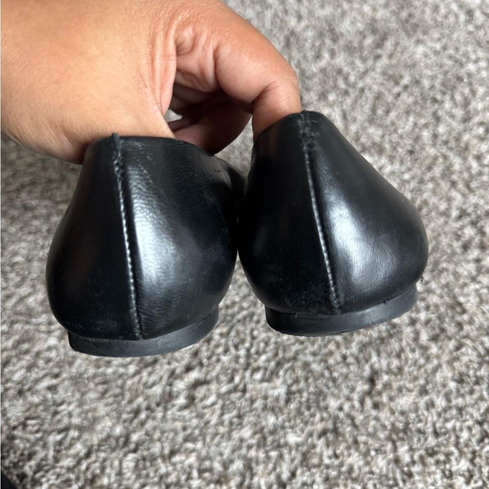 Tory Burch black leather flats